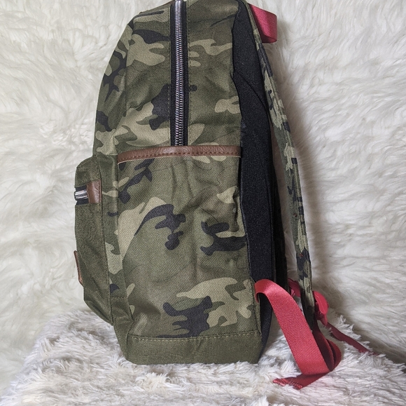 NWT Camo Backpack - Picture 4 of 10